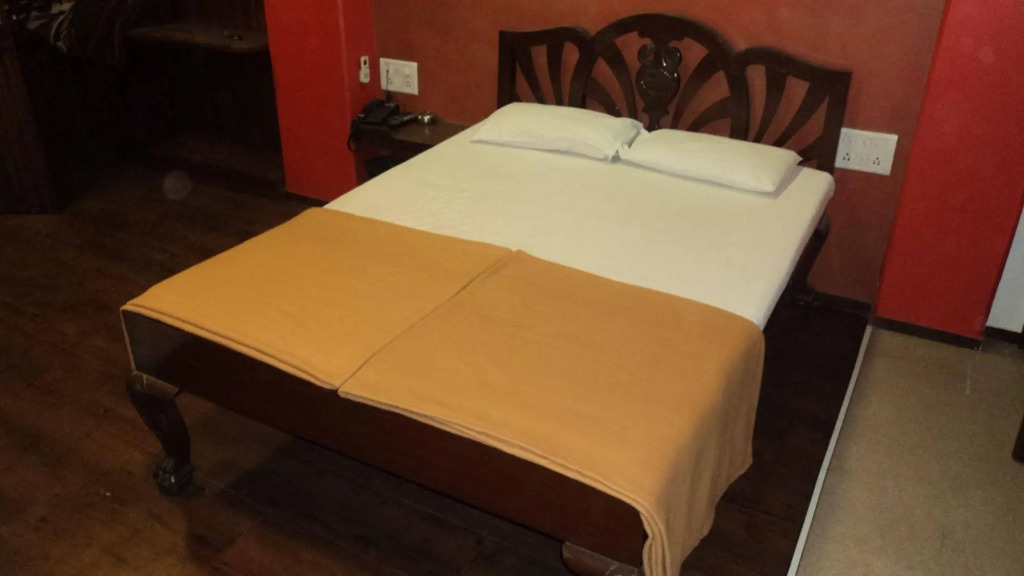 Benazeer Hotel