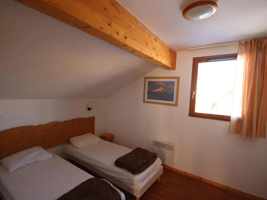 Chalet 3 Pièces 6 Pers. avec Terrasse à SuperDévoluy - FR-1-504-450