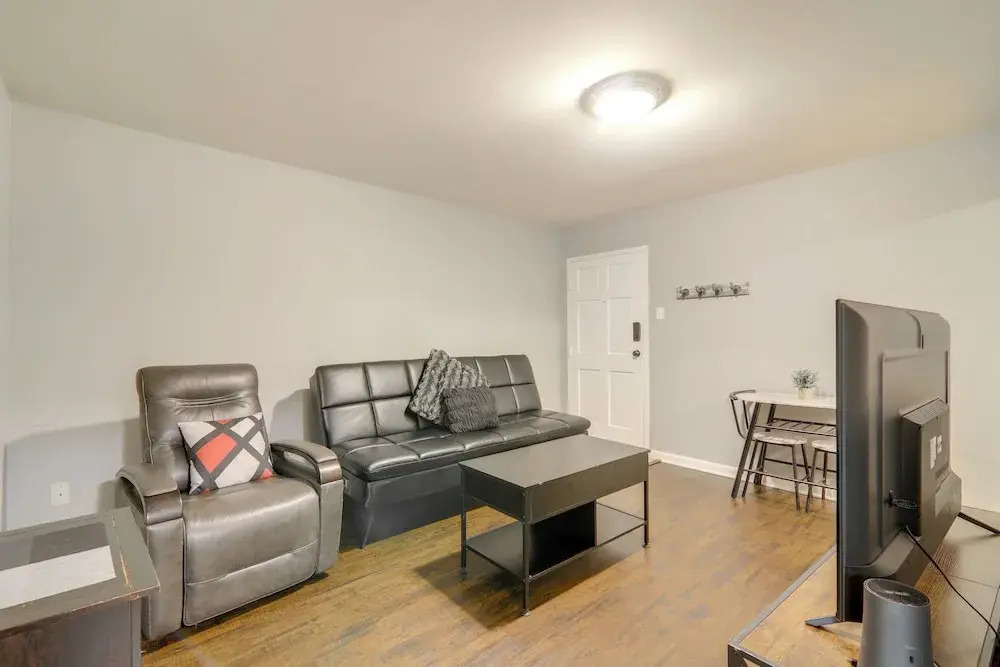 1 Mi to Dtwn & Uga: Condo w/ Pool in Athens!
