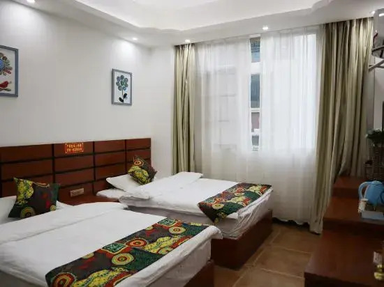 Fuxian Lake Sea Chao Inn (Gushan Scenic Area)(抚仙湖海潮客栈（孤山风景区店）)