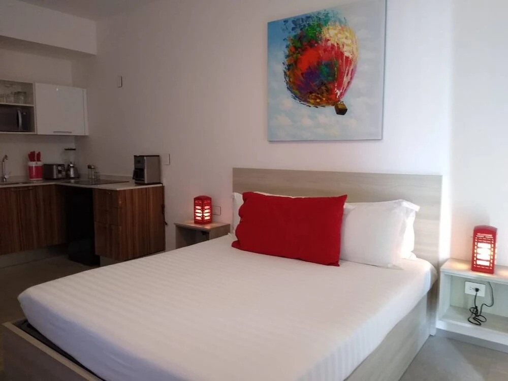 Studio close to 5th Av, with Amazing Roof Pool View, Gym, Spa and more