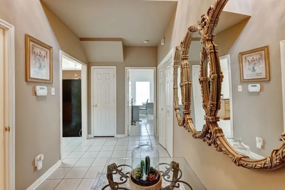 Beautiful 4 Bedroom Home by Redawning