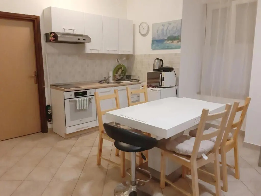 Fresh apartman, centar, ugodno svjež i jako mirno