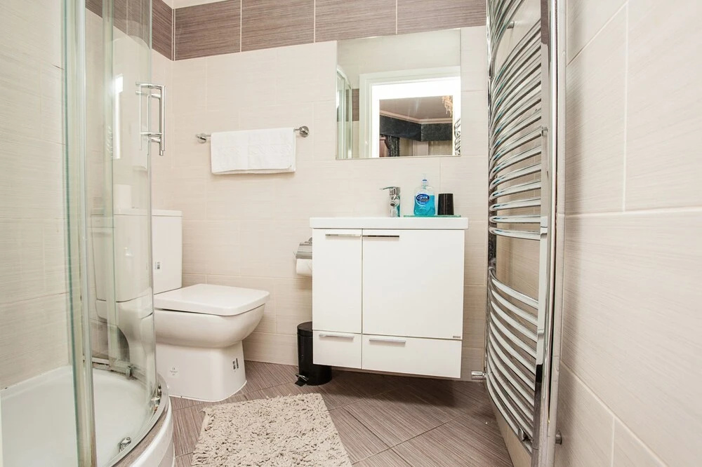 Beautiful 4 Bedroom House in South Kensington