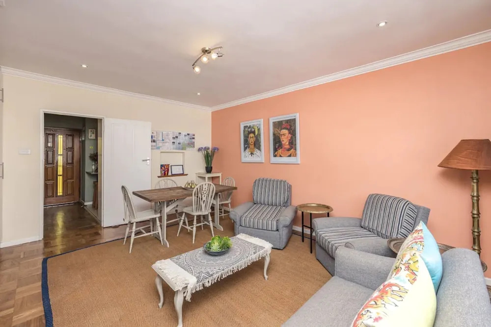 Vibrant and Safe 2 Bedroom Apartment