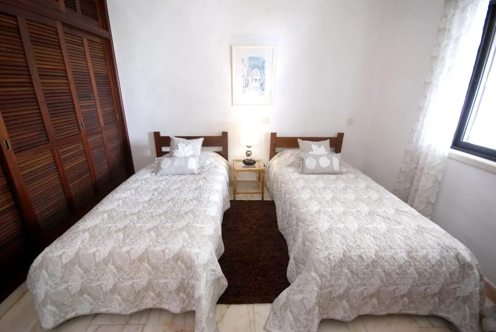 House With 2 Bedrooms in Carvoeiro, With Wonderful sea View, Shared Pool, Furnished Garden