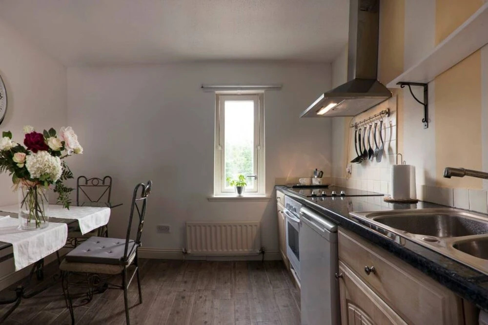 2 Bedroom Flat in Central Location Sleeps 4