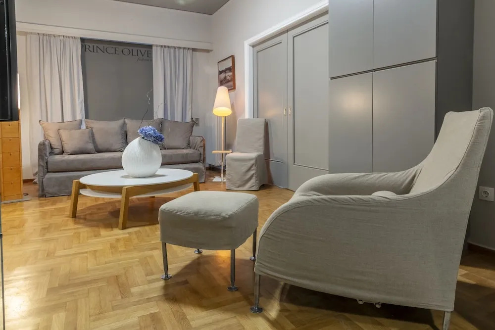 Prince Oliver Grand Apartment