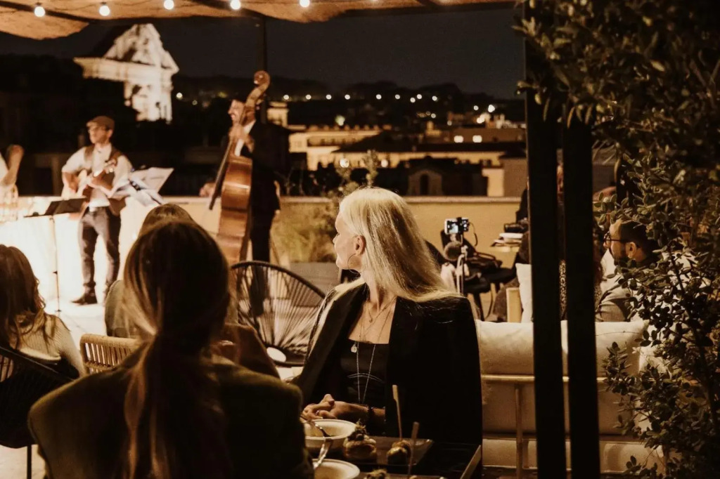 The Vista Rooms & Terrace