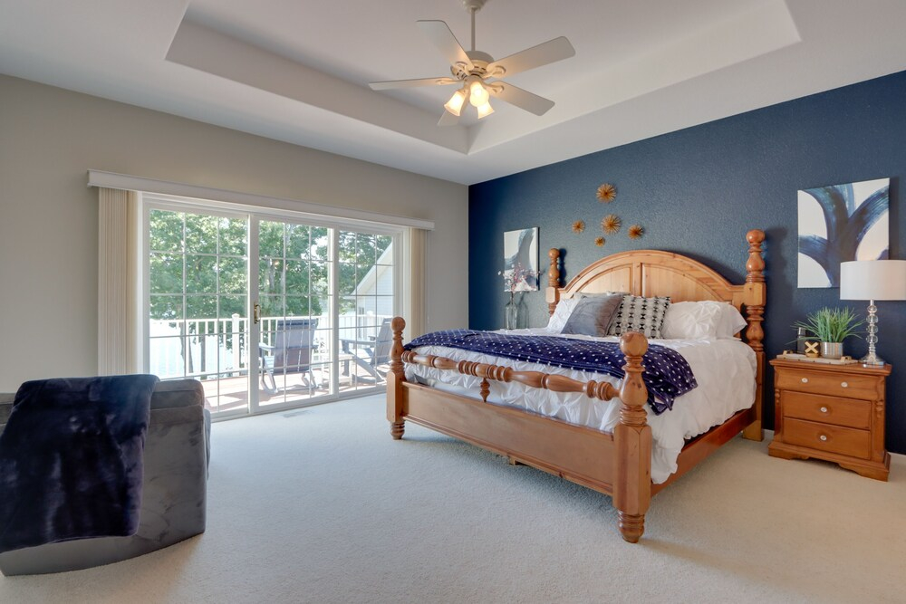 Private Dock + 4 Decks: Lake Ozark Retreat!