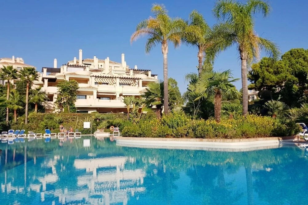 Apartment with 2 Bedrooms in Benahavís, with Pool Access, Furnished Terrace And Wifi - 9 Km From the Beach