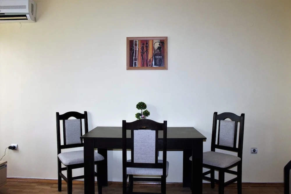 Fm Premium 1 Bdr Apartment Cozy Central Varna