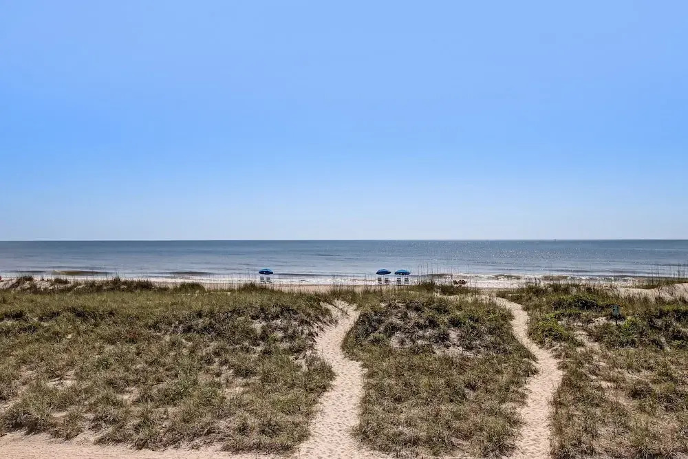 Beautiful Oceanfront Getaway W/shared Pool, Central AC, Elevator, & W/D