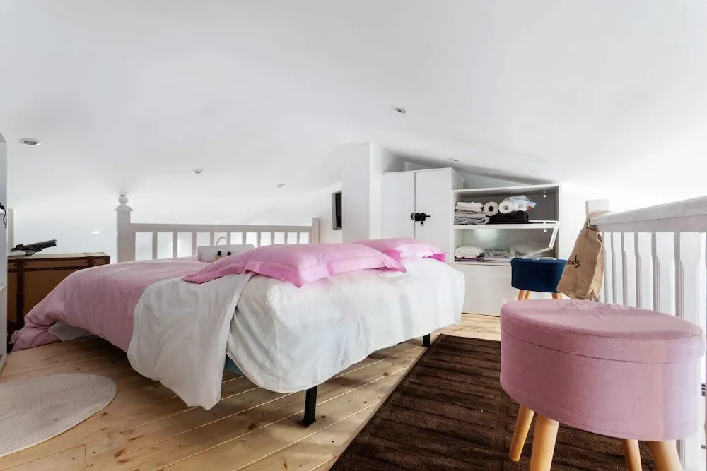Large Studio in the Heart of Paris, for 4 People