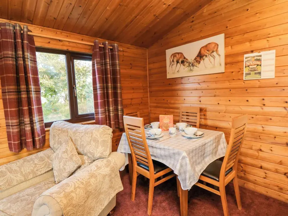 Hawthorne Lodge