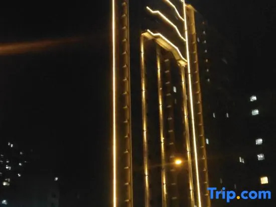 Super 8 Select Hotel (Bayi Road, Shanghai New High-speed Railway Station)