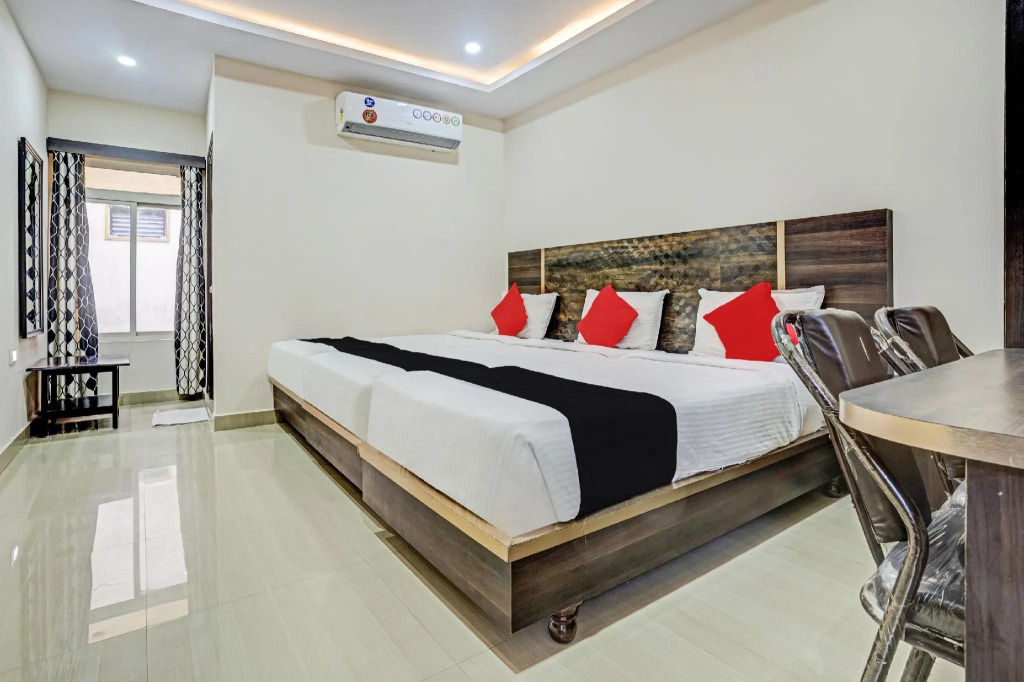 CAPITAL O75502 Hotel Asian International