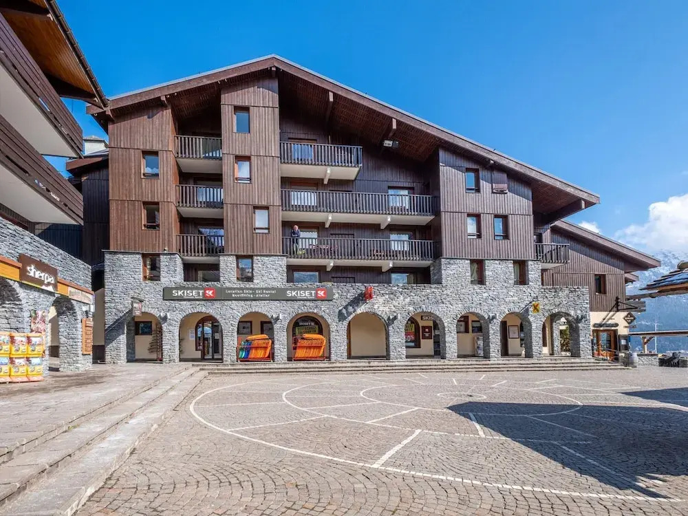 Studio in France With Ski Slope Access