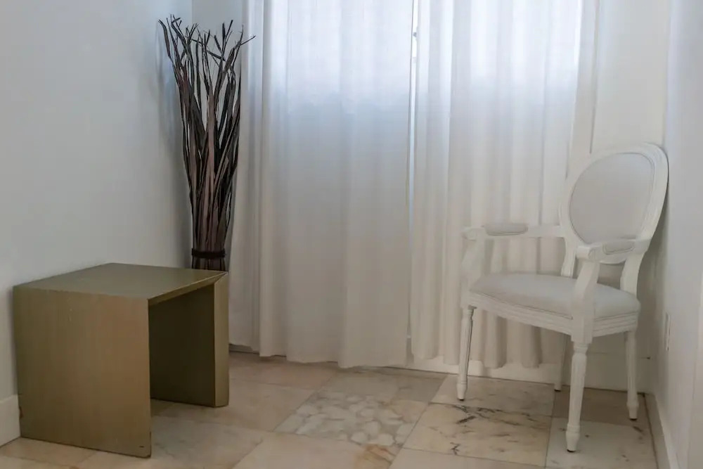 8th Suites