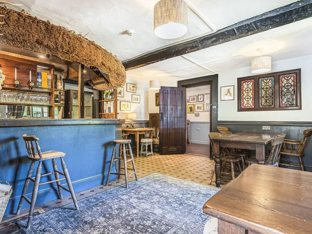 Dragon House Hotel