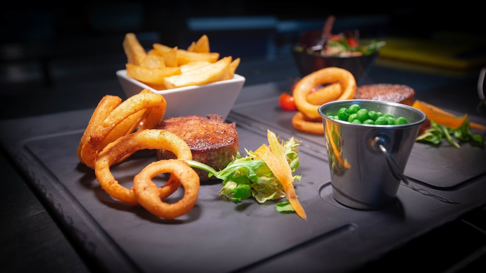 The Ilchester Arms Hotel, Ilchester Somerset