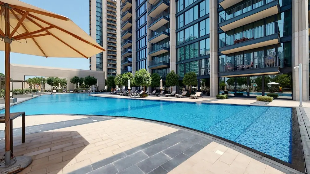 Stylish 23rd Floor Apartment at BLVD