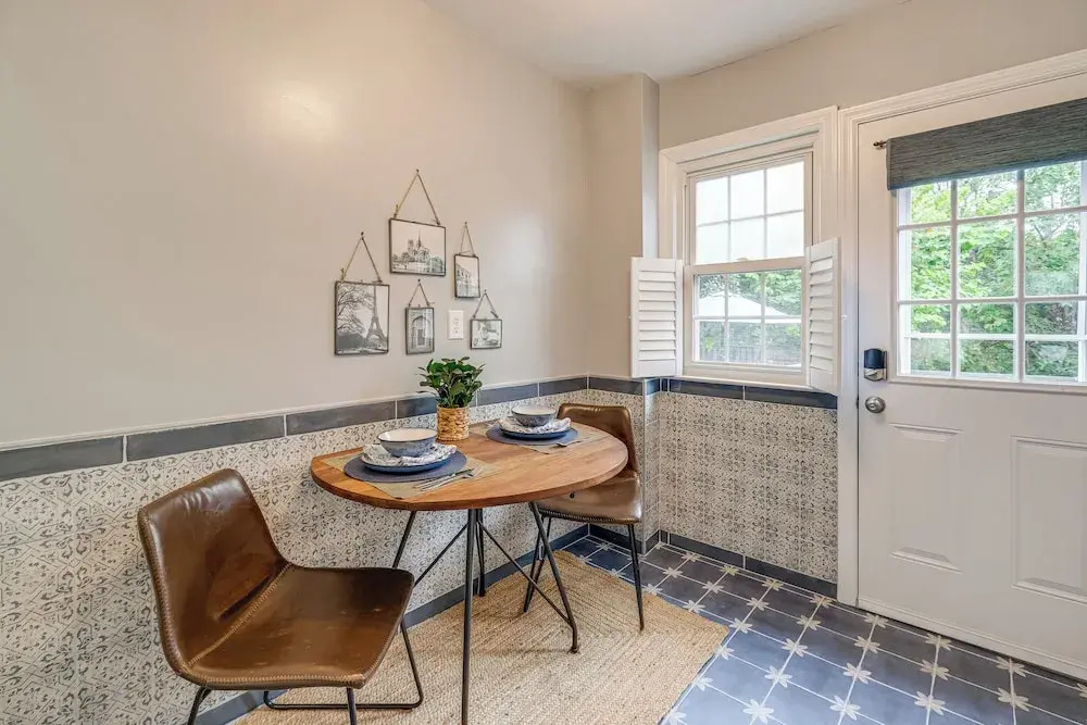 1 Mi to Old Town Alexandria: Townhome w/ Patio