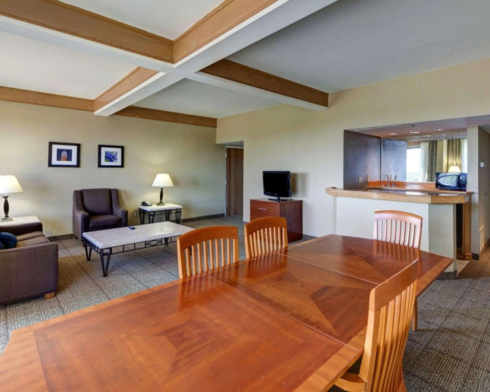 Comfort Inn and Suites Plano East
