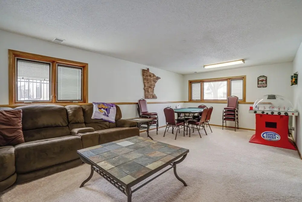 2 Mi to Super Rink: Sporty Group Getaway in Blaine
