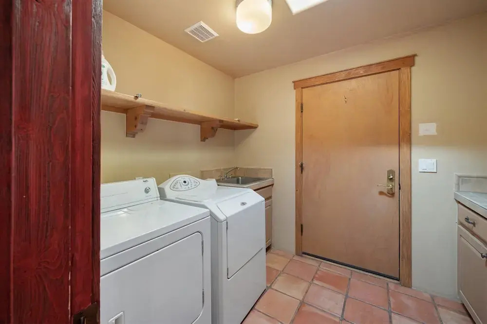 Casa Pinzon - Private Getaway, Minutes From Downtown