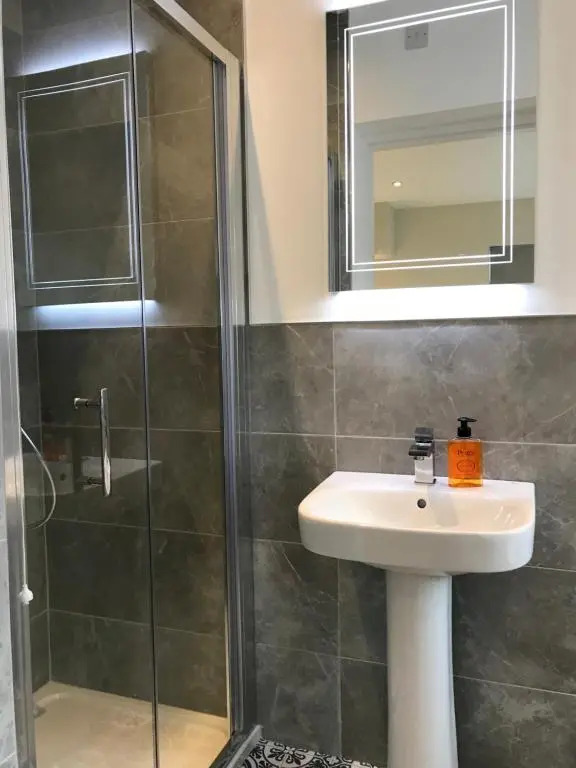 Bush House Accommodation - The Courthouse Apartment