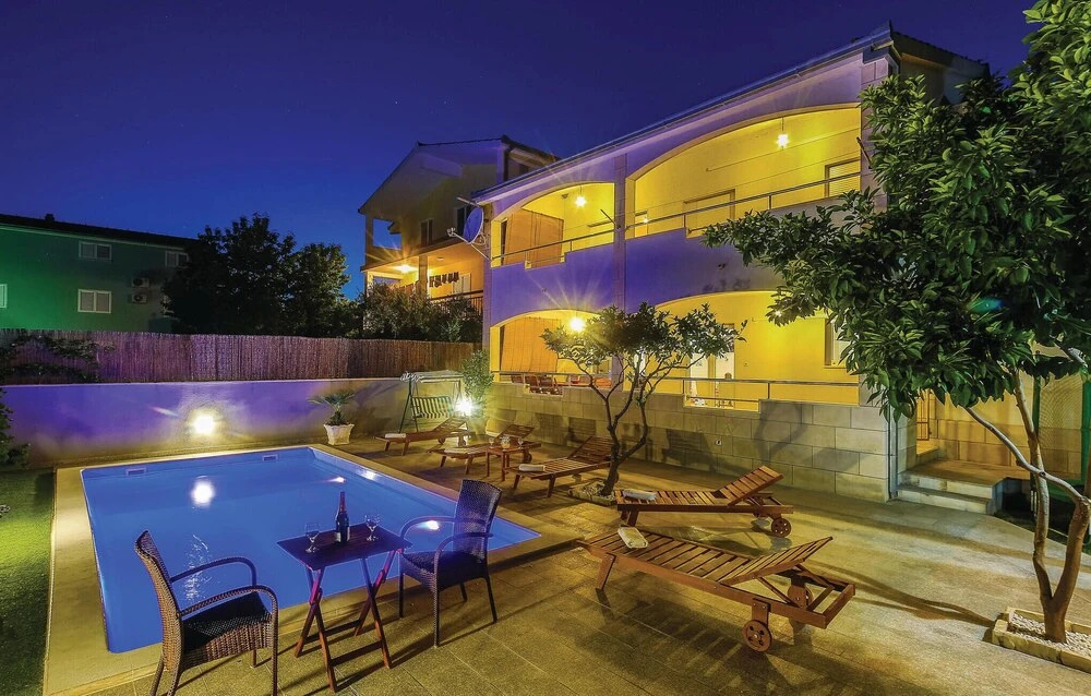 Awesome Home in Kastel Novi with WiFi, 4 Bedrooms & Hot Tub