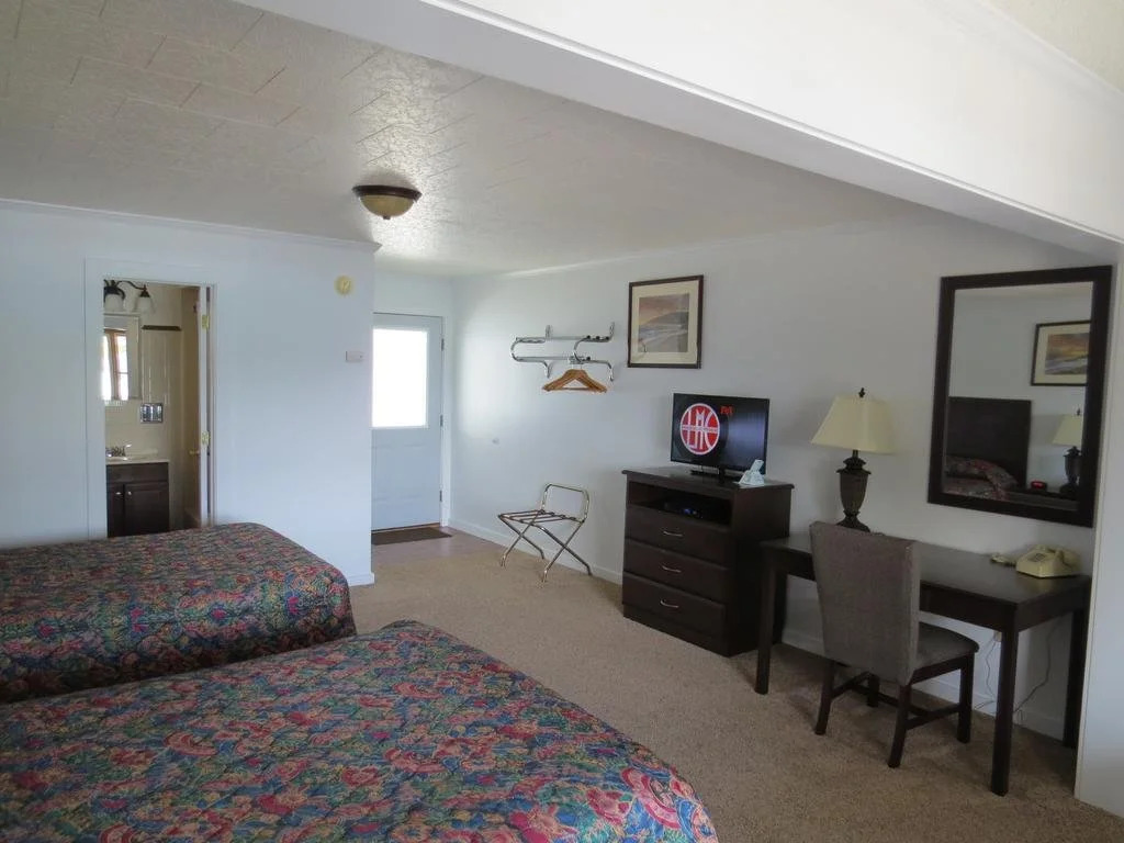 Lake N Pines Motel