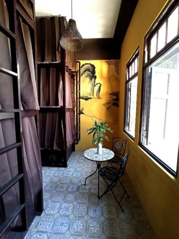 Long Feng Hostel Bangkok