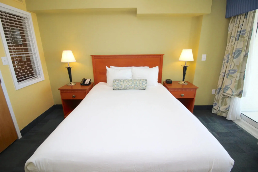 Ocean Sands Resort, Oceanfront, Virginia Beach by Vacatia