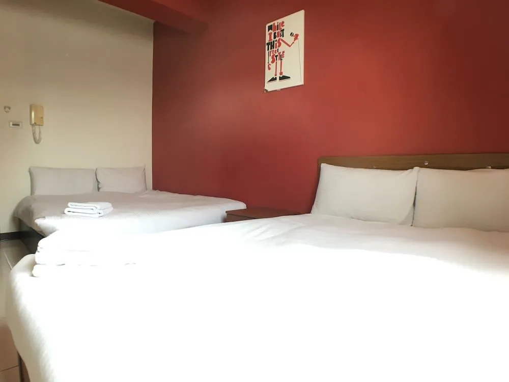 Taichung Go-Around Hostel