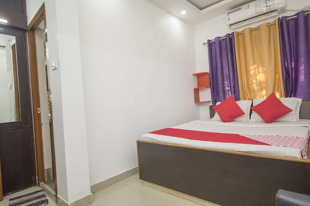 OYO 27984 Hotel Debdutta