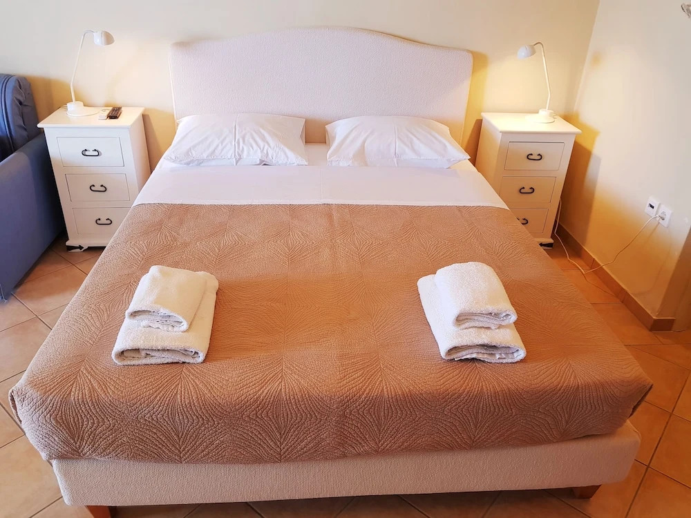 PLEIADES lUXURY APARTMENTS