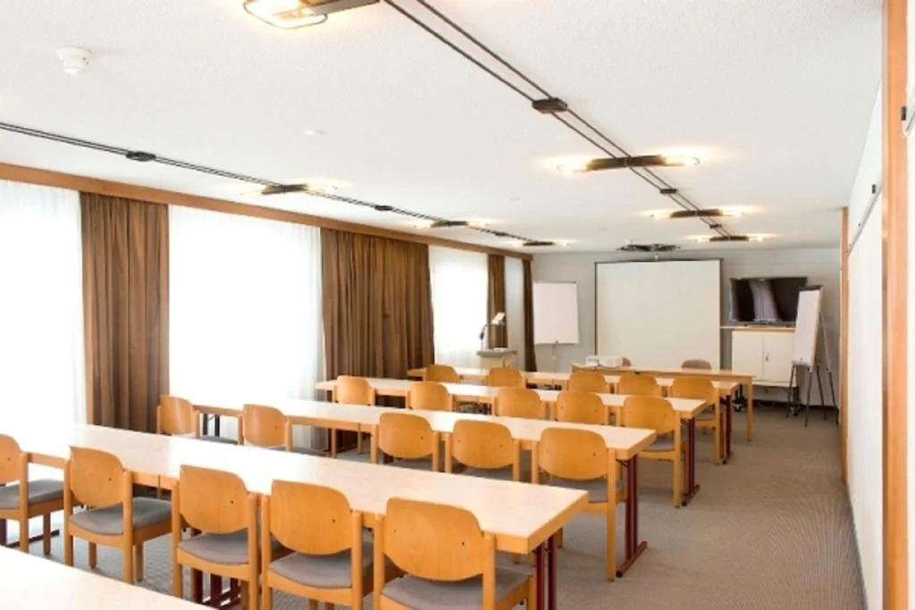 Hotel Sportcenter Fünf Dörfer AG