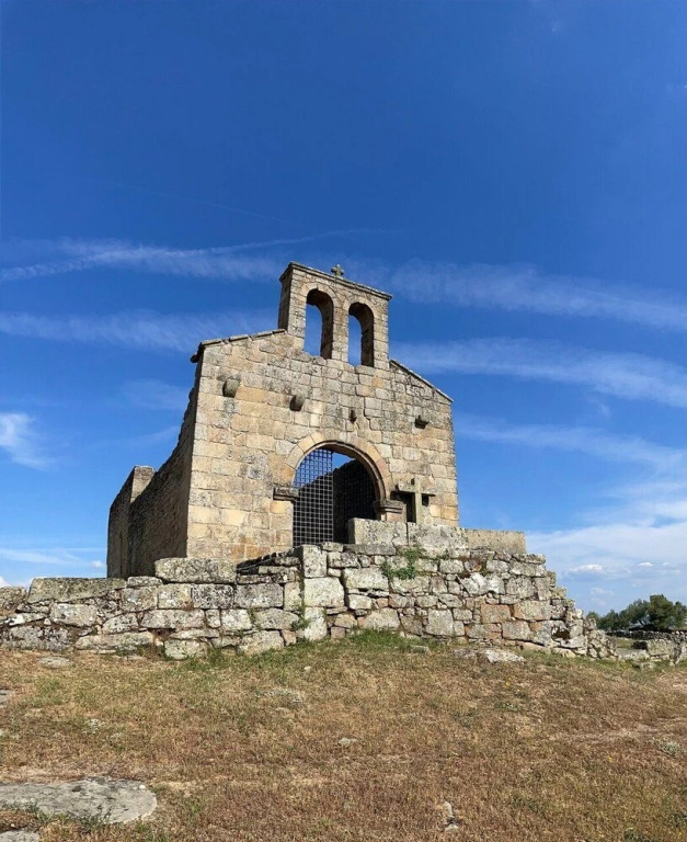 Casa de Sampaio, Castelo Mendo