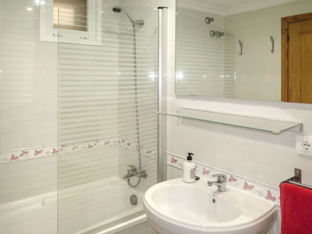 Apartamentos Amores (TEL200)