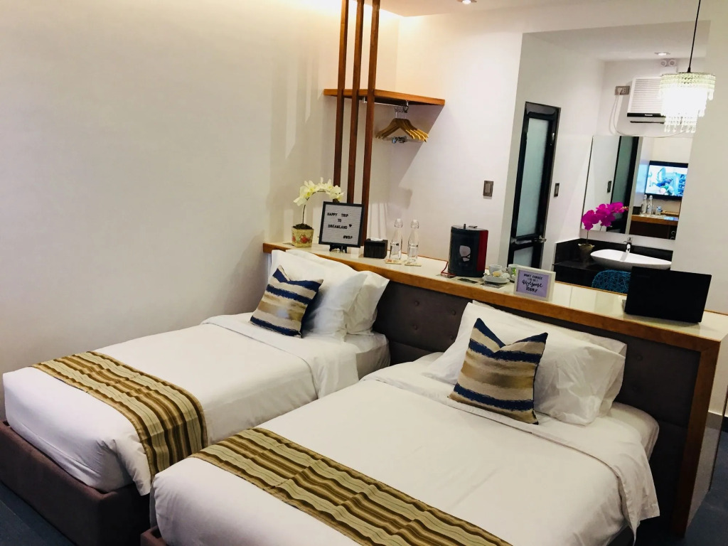 White Breeze Palawan Boutique Hotel