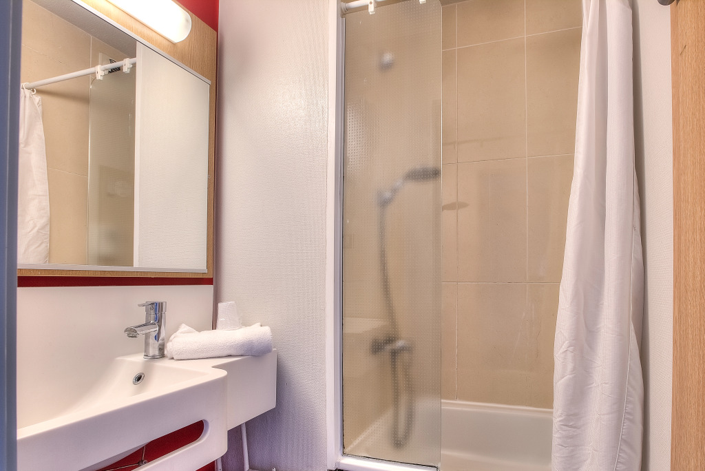 B&B HOTEL Villeneuve Loubet Village