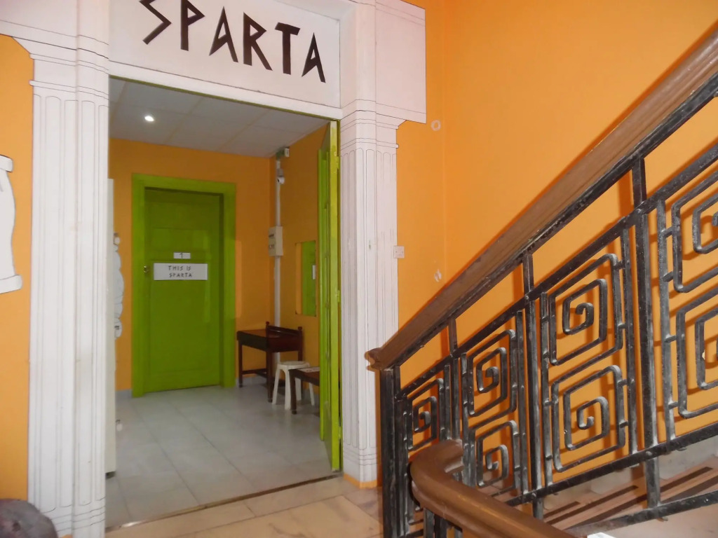 Zeus Hostel