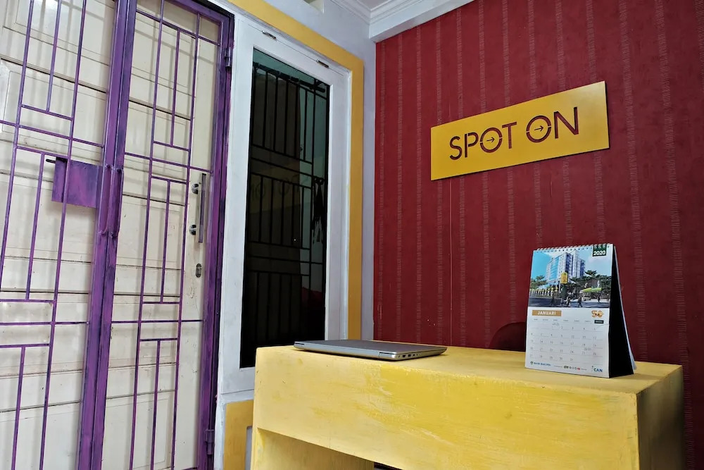 SPOT ON 2742 R5 Homestay