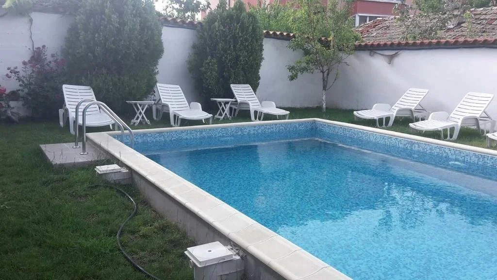 Brilliantin Guest House
