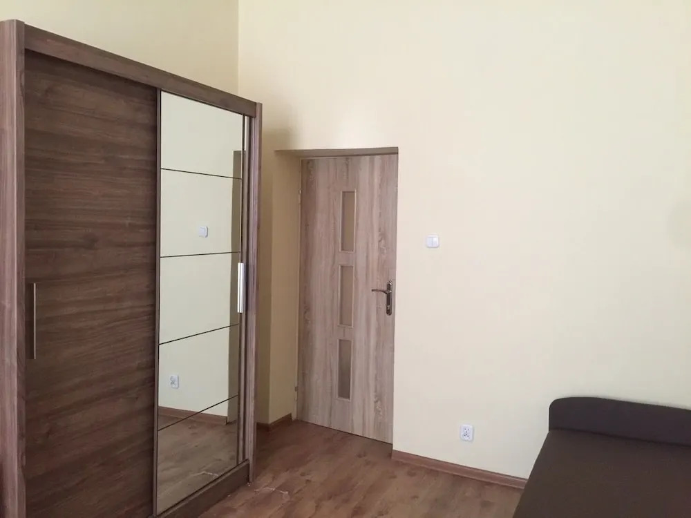 Penguin Rooms - Kielce Downtown Sienkiewicza