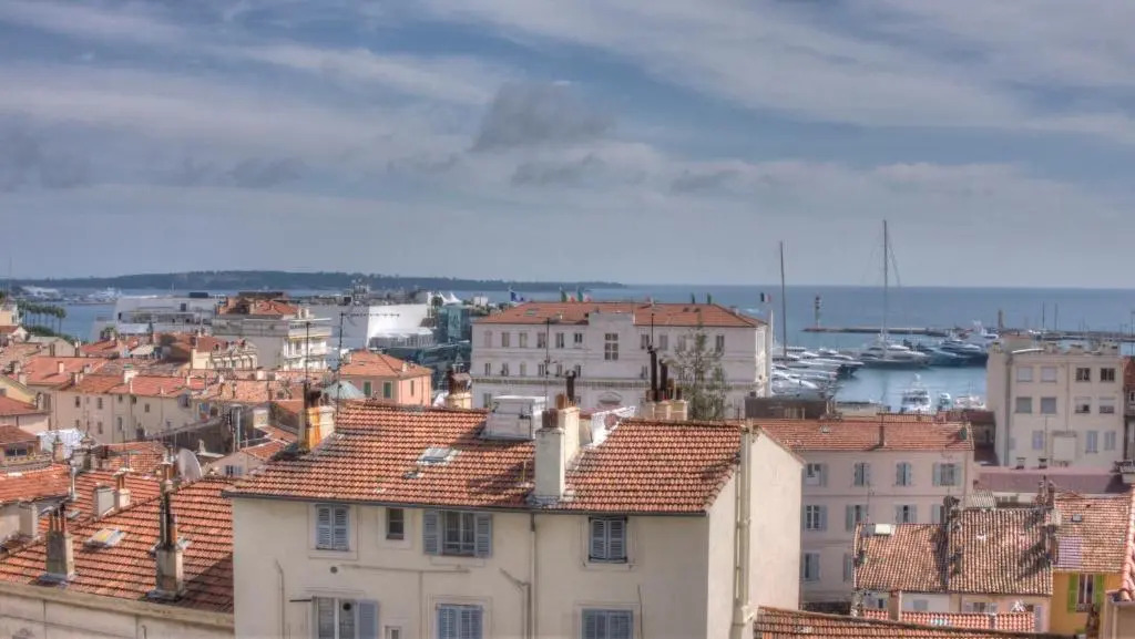3 pièces 4 étoiles Vue Mer Parking Fibre 500m Palais Festivals