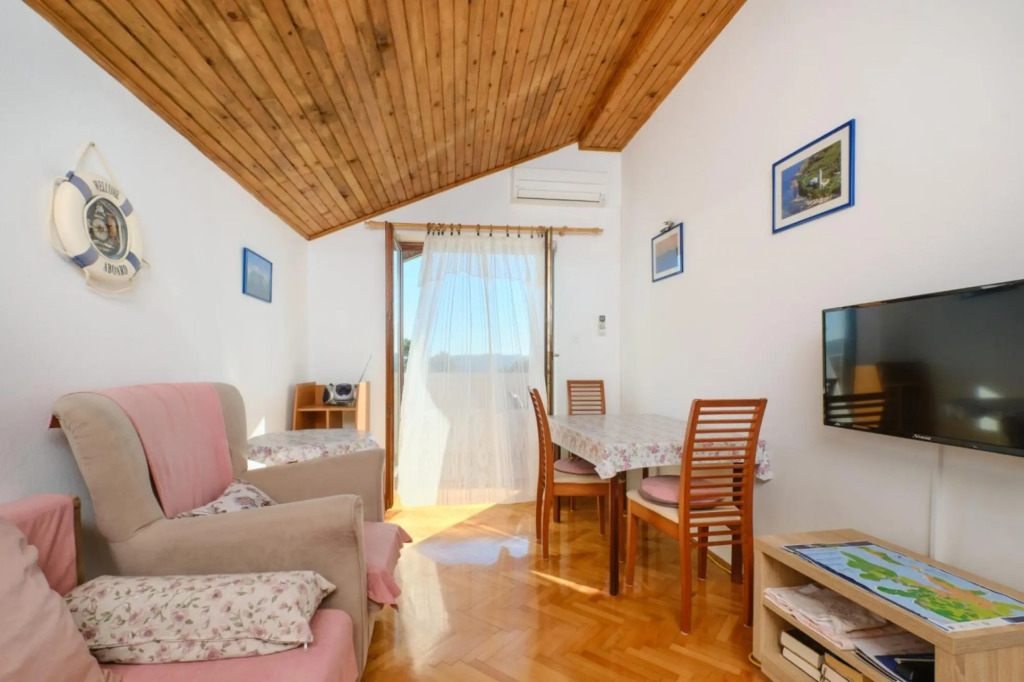 Luce - 50 m From sea - A3