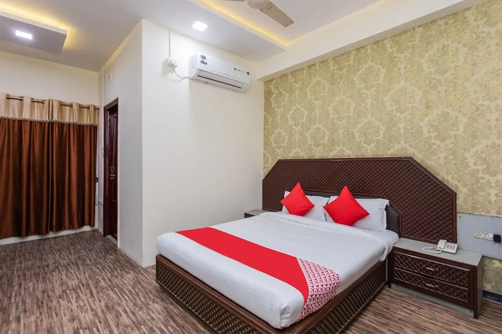Oyo 24547 Hotel Vishwas Bar And Club Resort